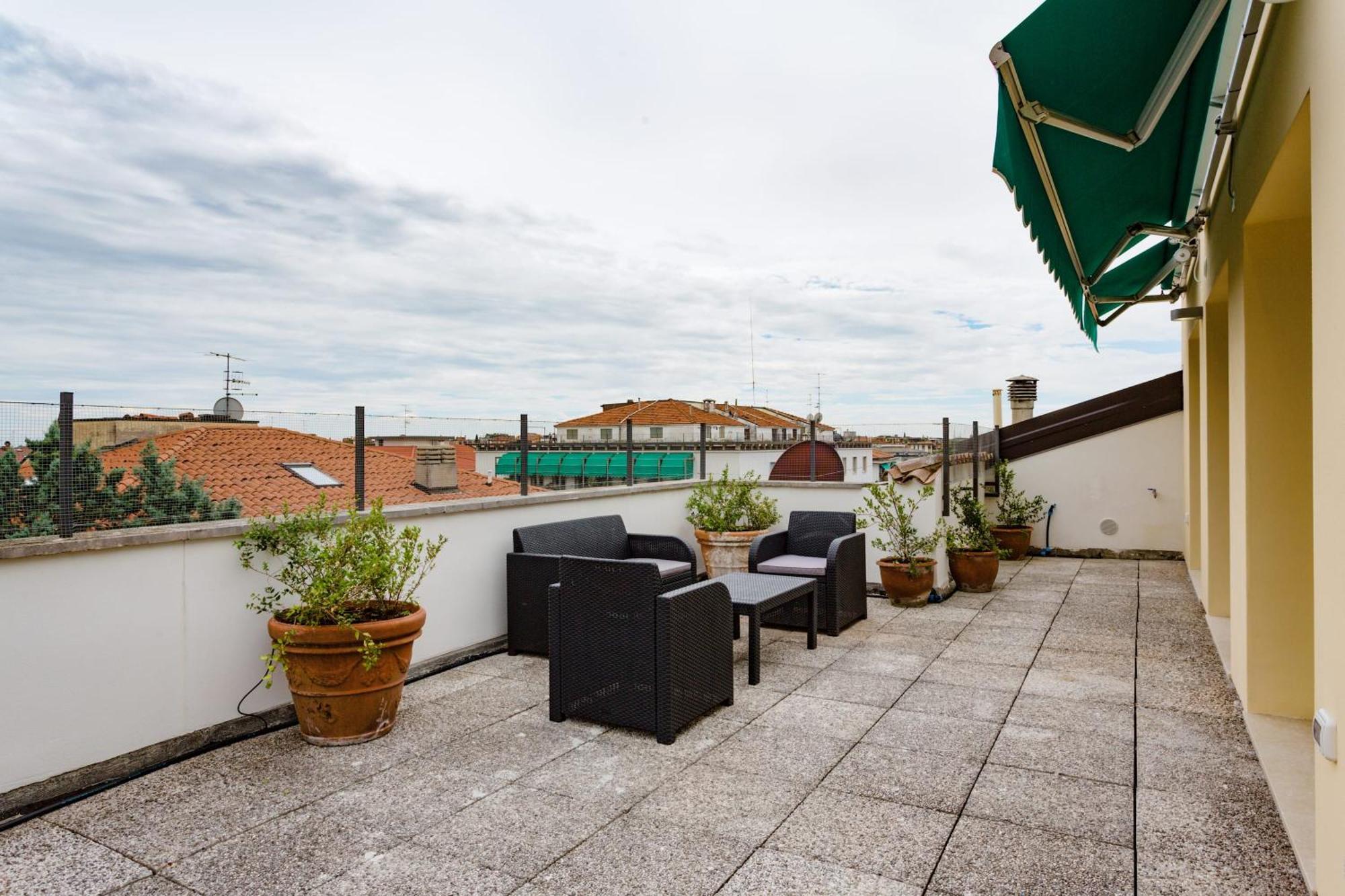 Amazing Flat With Big Terrace And Private Car Park Apartment Verona Exterior photo
